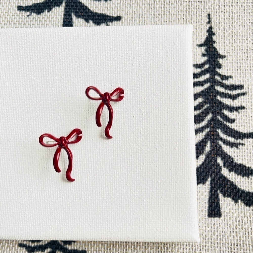 Red‎ bow knot earrings